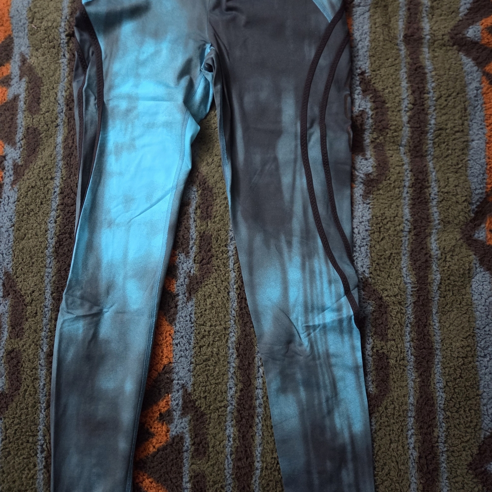 BETTER BODIES Blue and Black Leggings